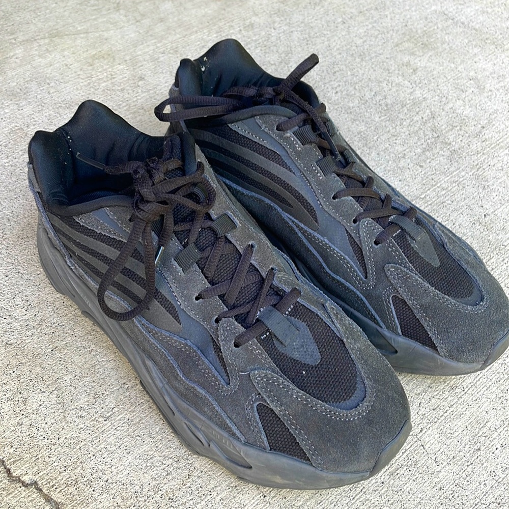 Yeezy adidas shoes